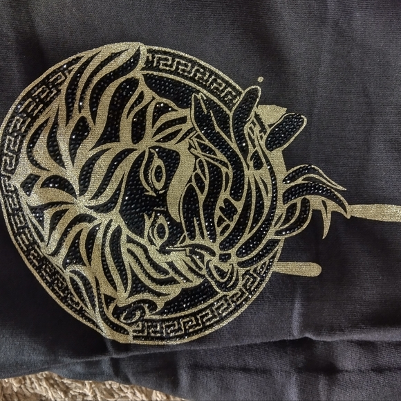 Tracksuit - Picture 6 of 7